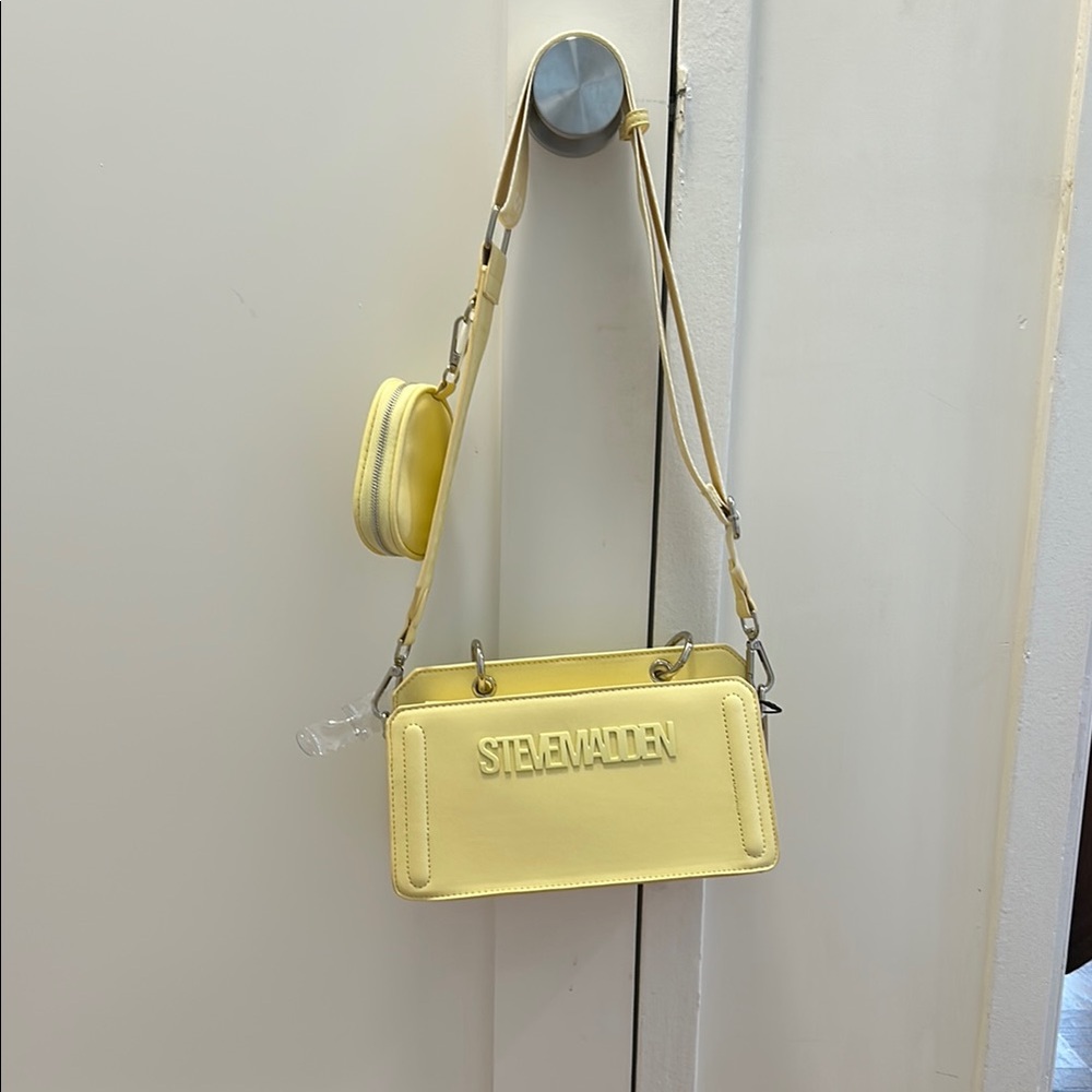 Steve Madden Yellow Crossbody Bag Set - Picture 2 of 7